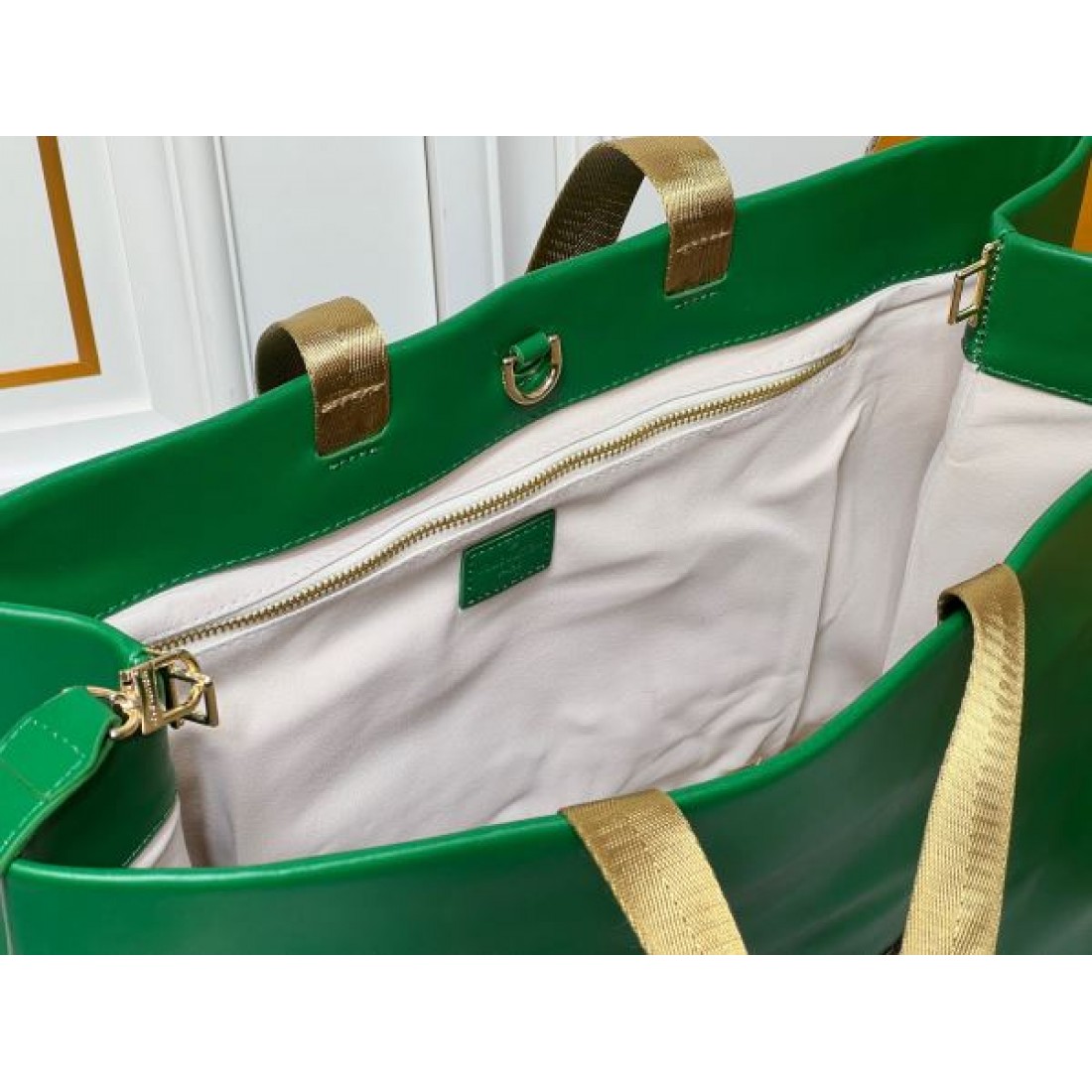 今季新作 LOUIS VUITTON ルイヴィトン コピー トートバッグ 軽量 実用的 スタイリッシュ