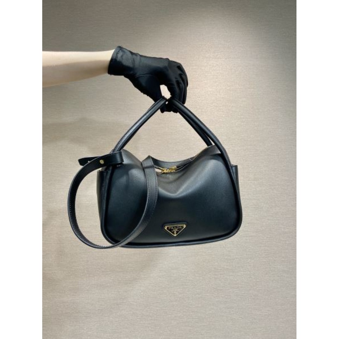 注目商品 PRADA プラダ コピー トートバッ...