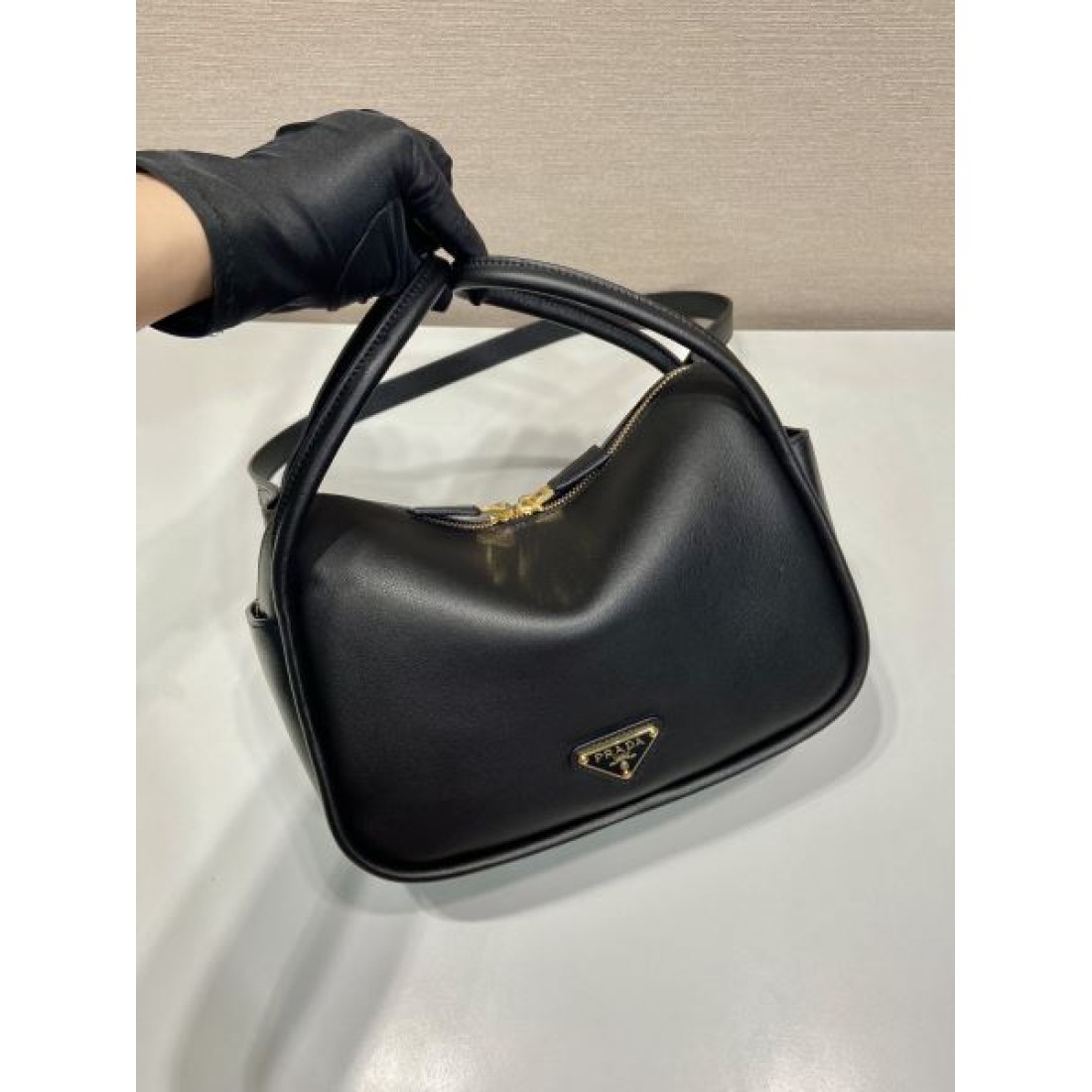 注目商品 PRADA プラダ コピー トートバッグ ミニマル 上品 高機能