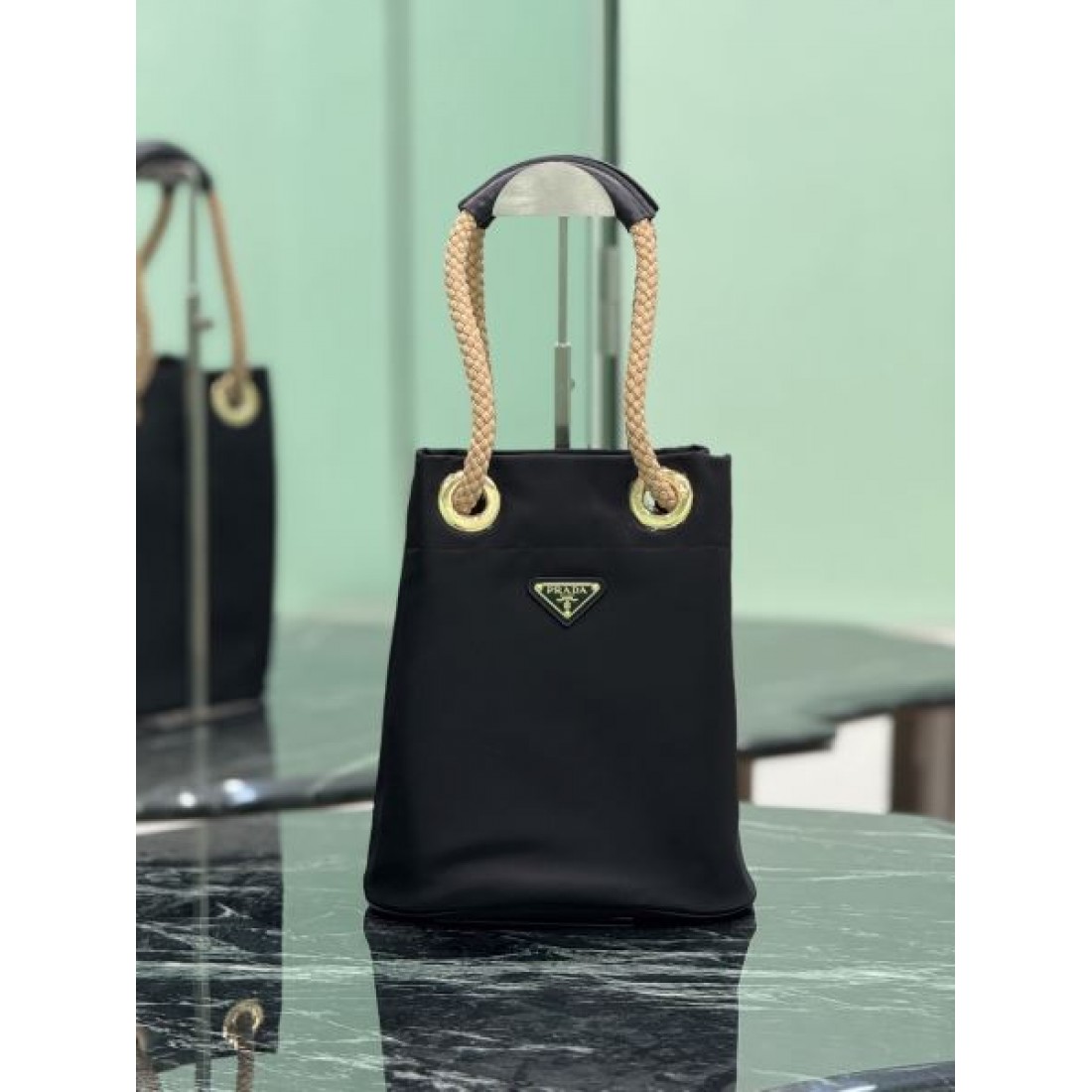 数量限定 PRADA プラダ コピー トートバッ...