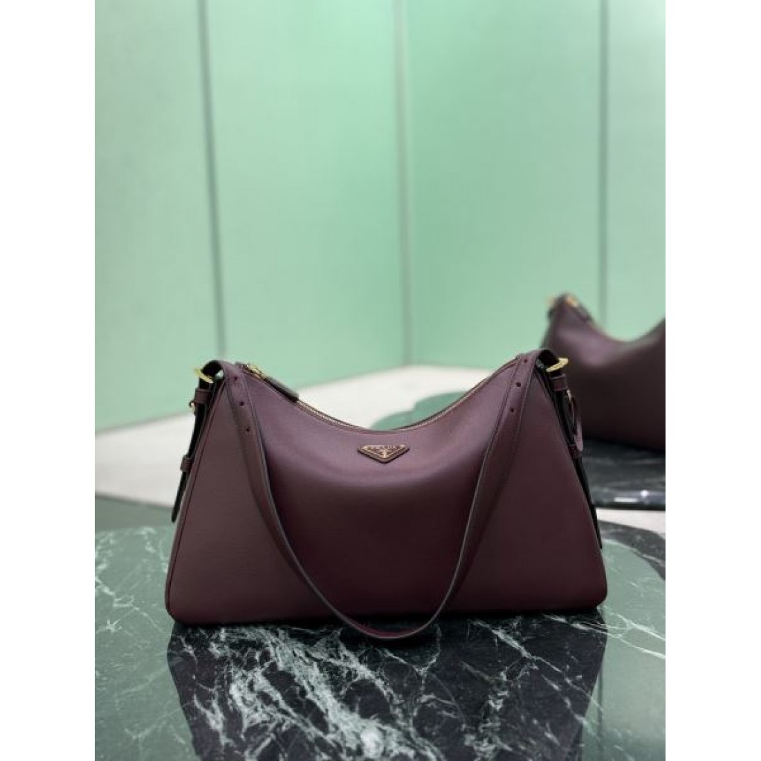 高評価 PRADA プラダ コピー トートバッグ スタイリッシュ 実用的 耐久性