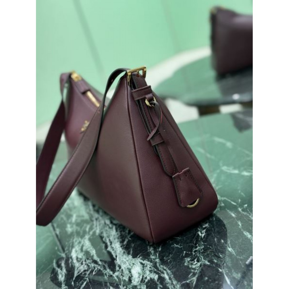 高評価 PRADA プラダ コピー トートバッグ スタイリッシュ 実用的 耐久性