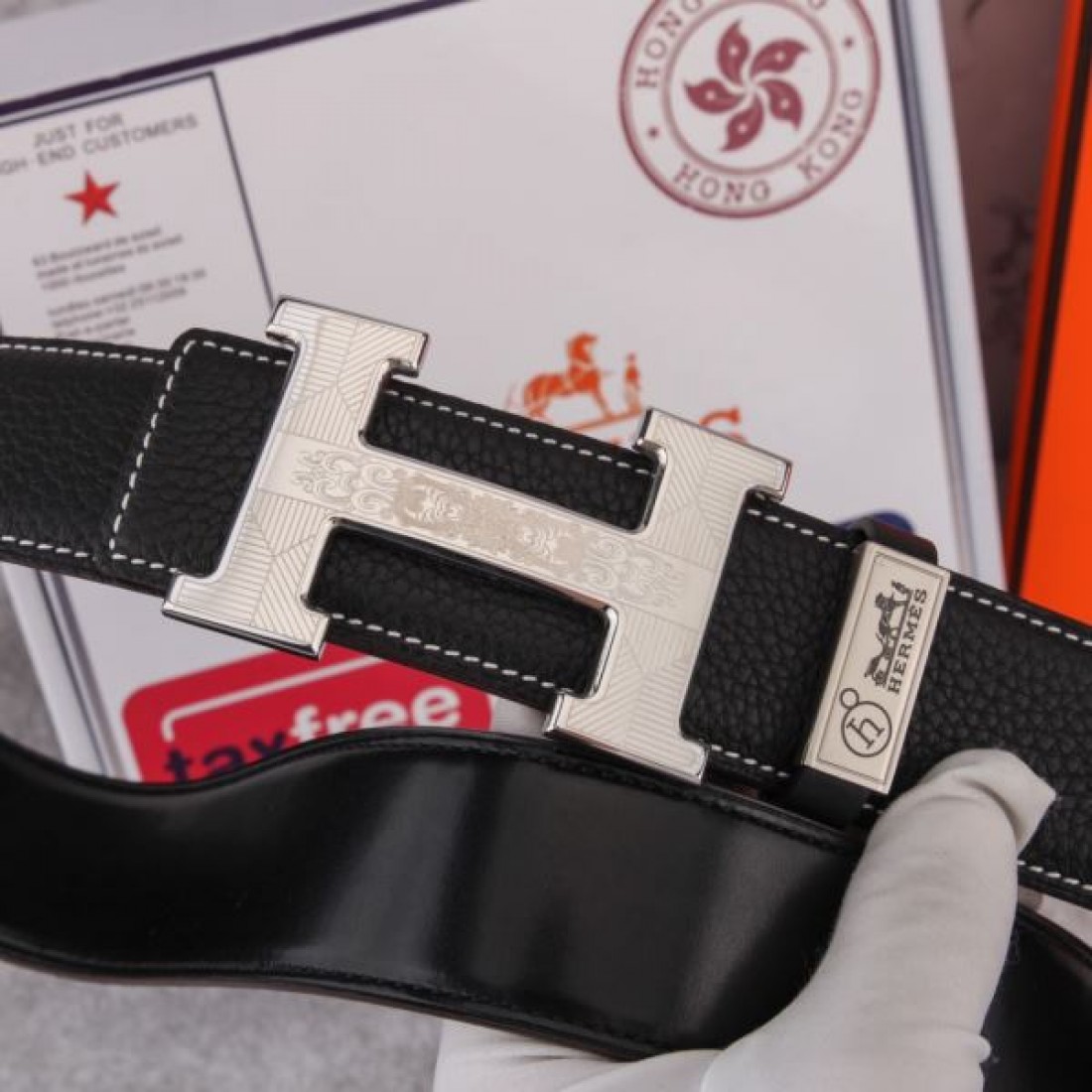 メタル構造強調 Hermes エルメス コピー ベルト ブラックグレインレザー シルバーHバックル マット仕上げ エッジ効いた輪郭 メンズ仕様