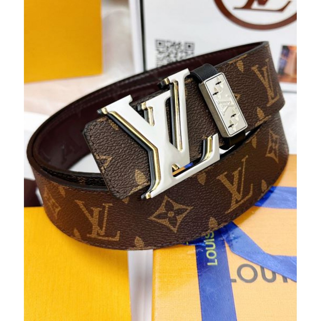 立体感 精巧 Louis Vuitton ルイヴィトン コピー ベルト ブラックモノグラムレザー メタルLVバックル 彫り込みディテール 高密度仕上げ 上質な雰囲気